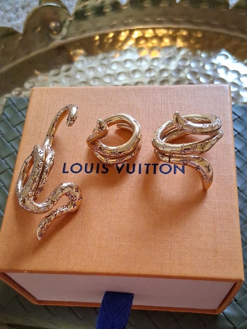 Authentic Louis Vuitton Engraved Monogram Tentacool 2017 Ring Set Size Medium - Picture 12 of 12